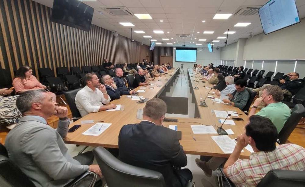 Codefoz discute integração empresarial com Paraguai e Natal em Foz do Iguaçu