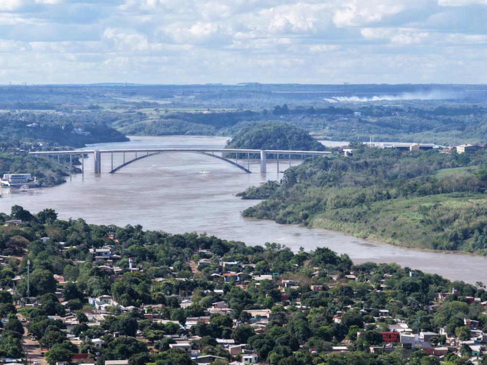 Nível do rio Paraná permanece acima do normal